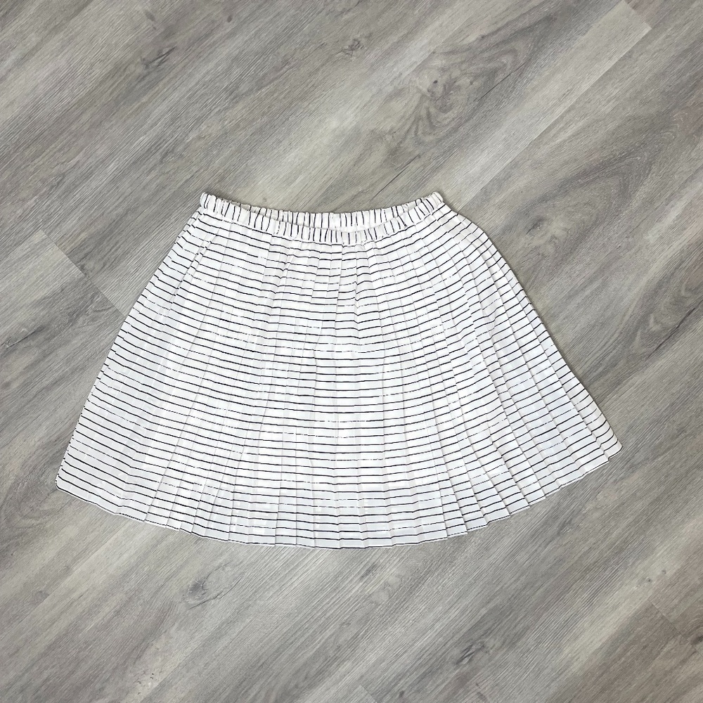 Banana Republic Black and White Pleated Mini Skirt